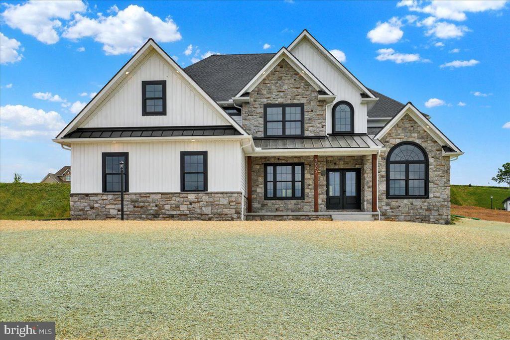 011 STARLIGHT LANE, Lebanon, PA 17046