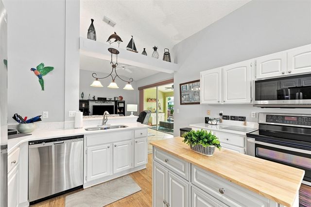 2242 W DEL WEBB BOULEVARD, Sun City Center, FL 33573