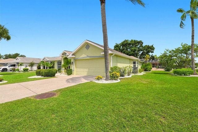 2242 W DEL WEBB BOULEVARD, Sun City Center, FL 33573