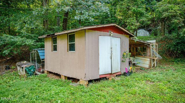 263 Rocky Branch Road, Elizabethton, TN 37643