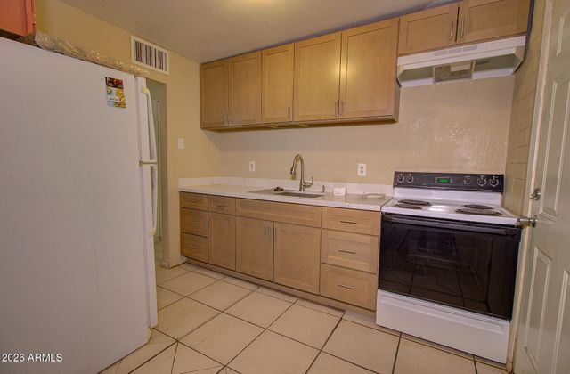 207 E 6TH Street, Eloy, AZ 85131