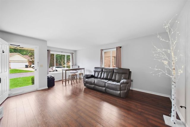 36457 Black Oak Drive, Westland, MI 48185