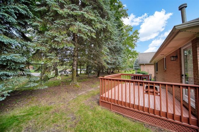 36457 Black Oak Drive, Westland, MI 48185