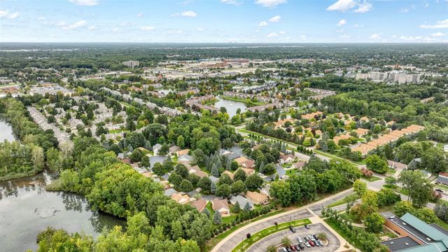 36457 Black Oak Drive, Westland, MI 48185
