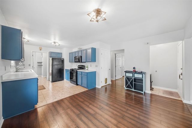 36457 Black Oak Drive, Westland, MI 48185