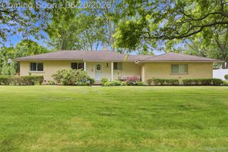 31737 Bella Vista Drive, Farmington Hills, MI 48334