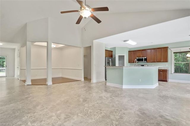 139 Southern Pine DR, Moyock, NC 27958