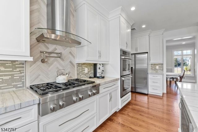181 Stonehenge Ter, Clark Twp., NJ 07066