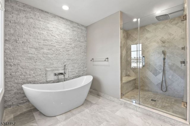 181 Stonehenge Ter, Clark Twp., NJ 07066