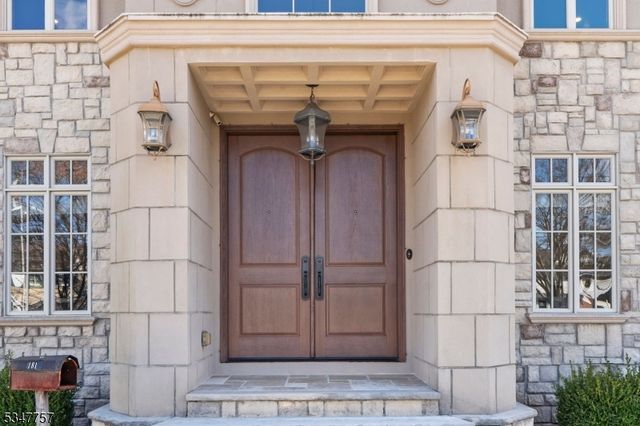 181 Stonehenge Ter, Clark Twp., NJ 07066