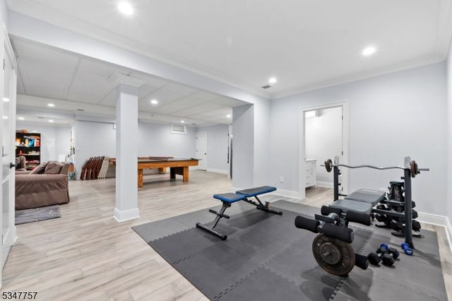 181 Stonehenge Ter, Clark Twp., NJ 07066
