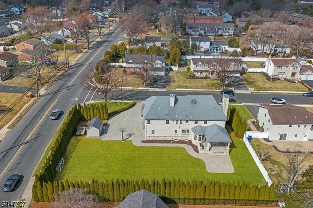 181 Stonehenge Ter, Clark Twp., NJ 07066