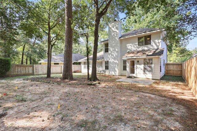 10 Eastwood Place, The Woodlands, TX 77382
