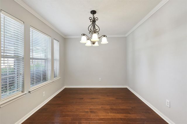 10 Eastwood Place, The Woodlands, TX 77382