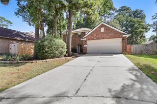 10 Eastwood Place, The Woodlands, TX 77382
