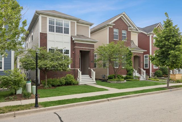 33 N Lincoln Lane, Arlington Heights, IL 60004