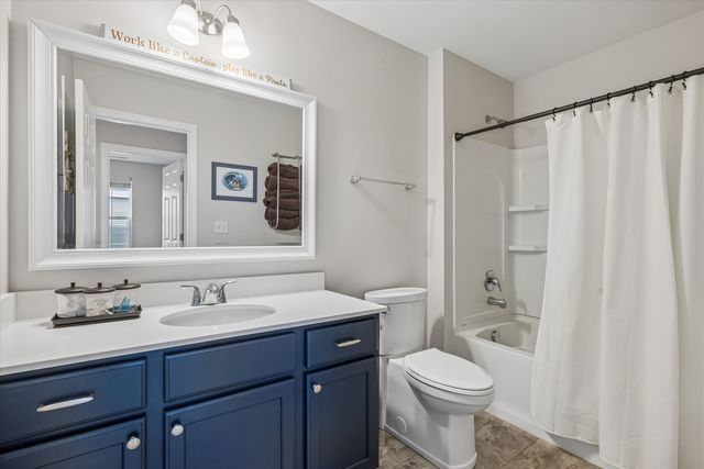 33 N Lincoln Lane, Arlington Heights, IL 60004