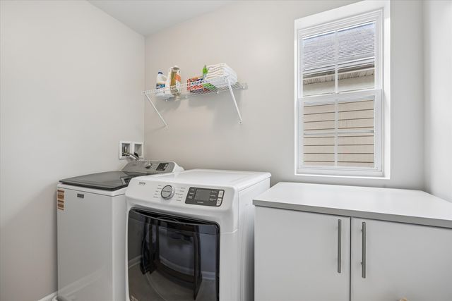 33 N Lincoln Lane, Arlington Heights, IL 60004