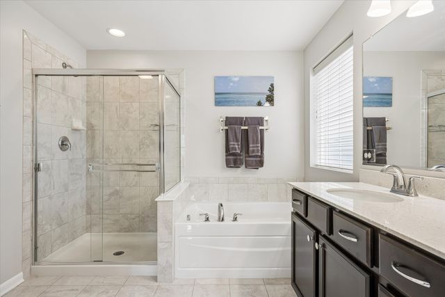 33 N Lincoln Lane, Arlington Heights, IL 60004