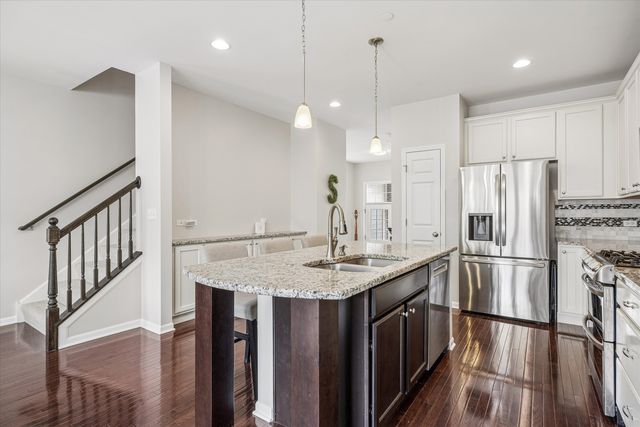 33 N Lincoln Lane, Arlington Heights, IL 60004