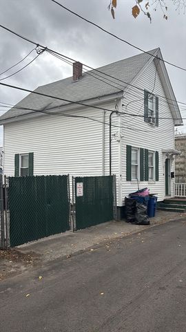 12 Merrimack View Ct, Lawrence, MA 01841