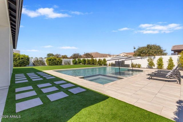 1162 E LA FORTUNA Court, San Tan Valley, AZ 85140