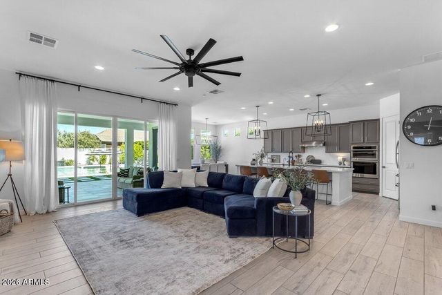 1162 E LA FORTUNA Court, San Tan Valley, AZ 85140