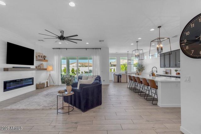 1162 E LA FORTUNA Court, San Tan Valley, AZ 85140