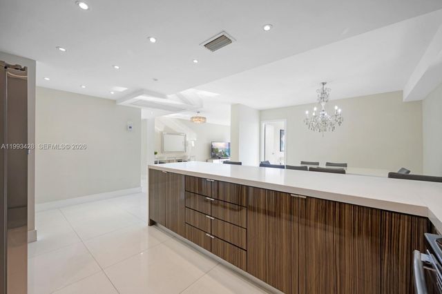 19370 Collins Avenue 916, Sunny Isles Beach, FL 33160