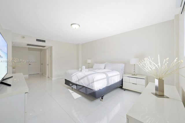 19370 Collins Avenue 916, Sunny Isles Beach, FL 33160