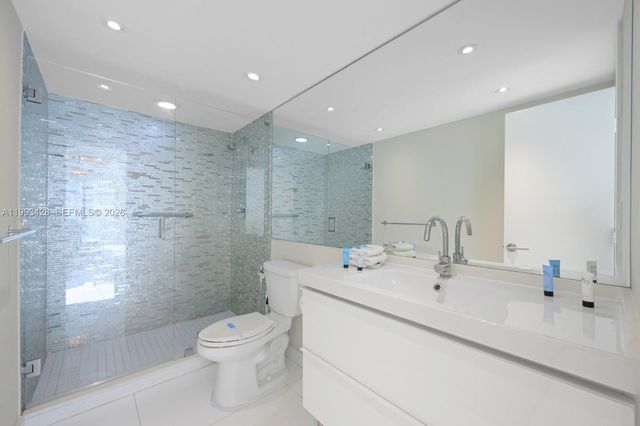 19370 Collins Avenue 916, Sunny Isles Beach, FL 33160