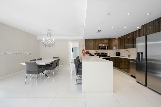 19370 Collins Avenue 916, Sunny Isles Beach, FL 33160