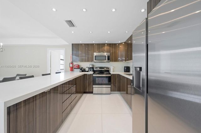 19370 Collins Avenue 916, Sunny Isles Beach, FL 33160