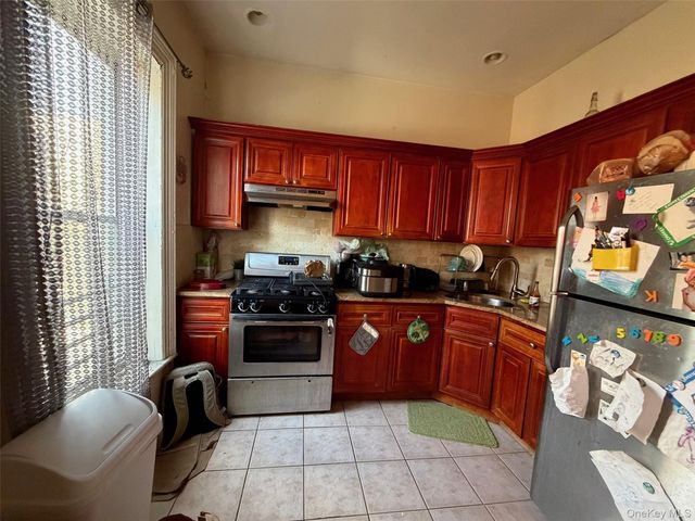 1073 Prospect Place, Brooklyn, NY 11213