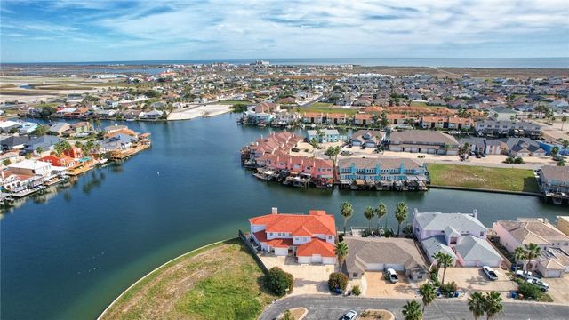 15410 Grass Cay Ct, Corpus Christi, TX 78418