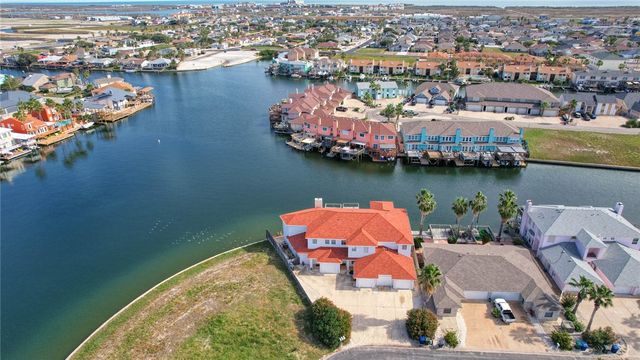 15410 Grass Cay Ct, Corpus Christi, TX 78418