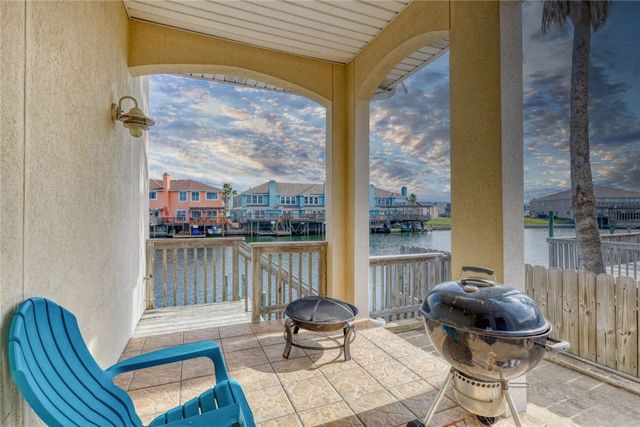 15410 Grass Cay Ct, Corpus Christi, TX 78418