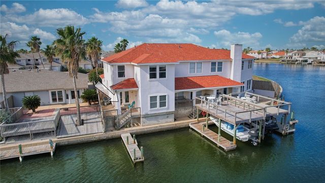 15410 Grass Cay Ct, Corpus Christi, TX 78418