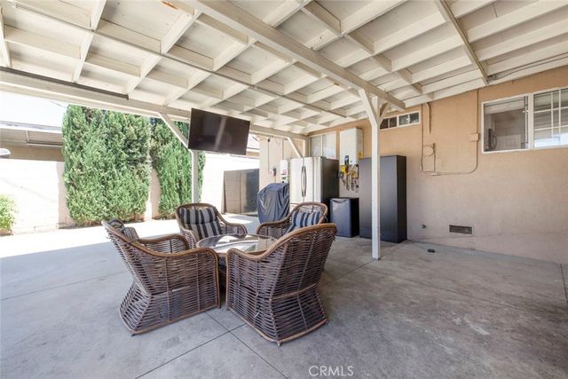 9261 Lev, Arleta, CA 91331