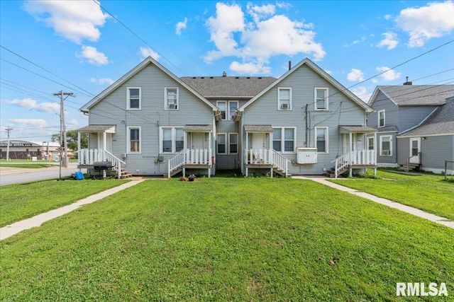 2502 ROCKINGHAM Road, Davenport, IA 52802