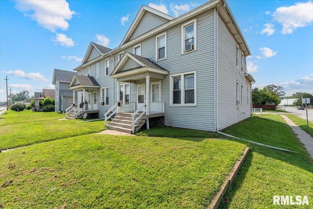 2502 ROCKINGHAM Road, Davenport, IA 52802