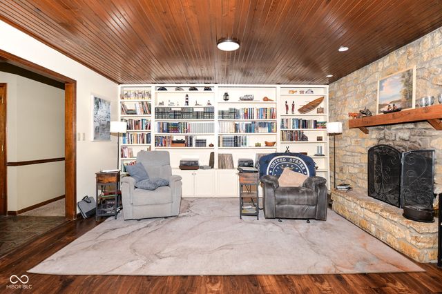 1085 Waterford Drive, Greenwood, IN 46142