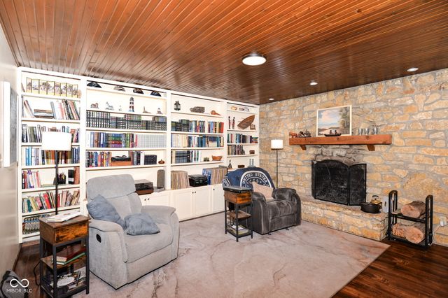 1085 Waterford Drive, Greenwood, IN 46142