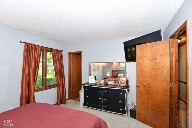 1085 Waterford Drive, Greenwood, IN 46142