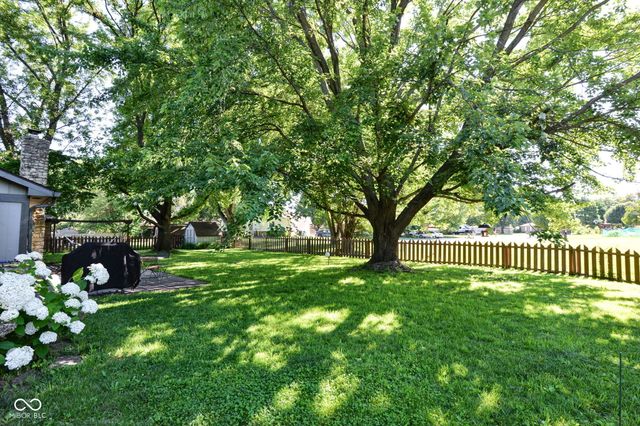 1085 Waterford Drive, Greenwood, IN 46142