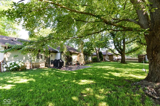 1085 Waterford Drive, Greenwood, IN 46142