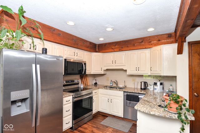 1085 Waterford Drive, Greenwood, IN 46142
