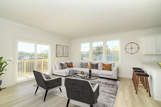 214 Walnut Street N E, Bensenville, IL 60106