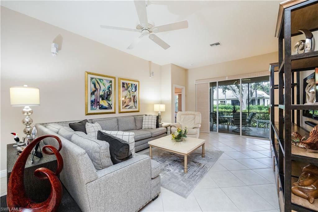 913 Vistana CIR 7, NAPLES, FL 34119 — photo 4