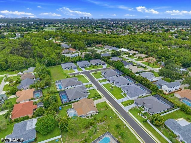 67 Willowick DR, Naples, FL 34110
